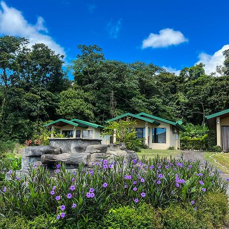 Arenal Roca Suites La Fortuna Bagian luar foto