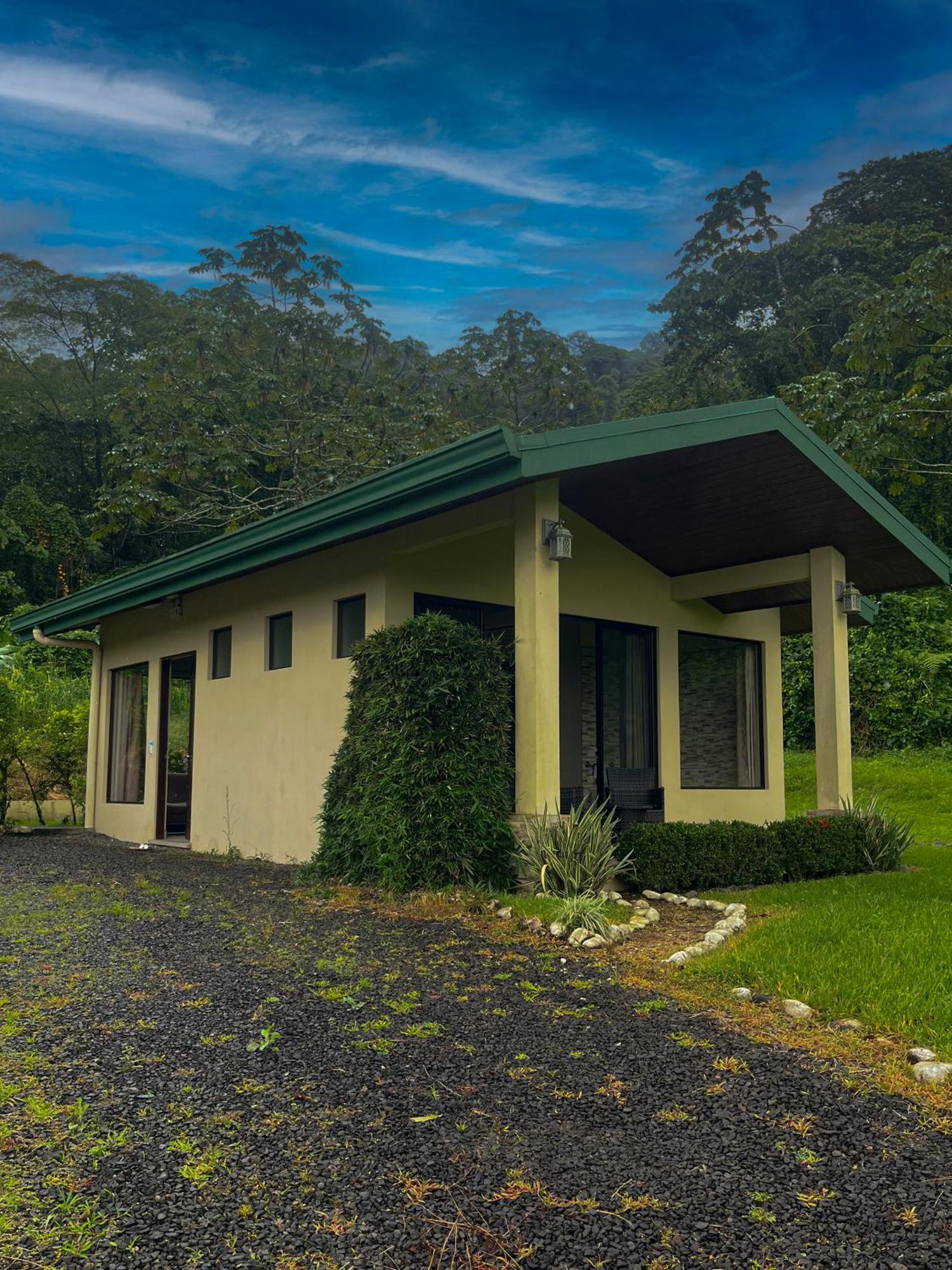 Arenal Roca Suites La Fortuna Bagian luar foto